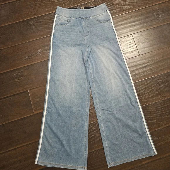 Brand New HALARA Light Blue Wide Leg Jeans with White Stripes Medium - Picture 7 of 10